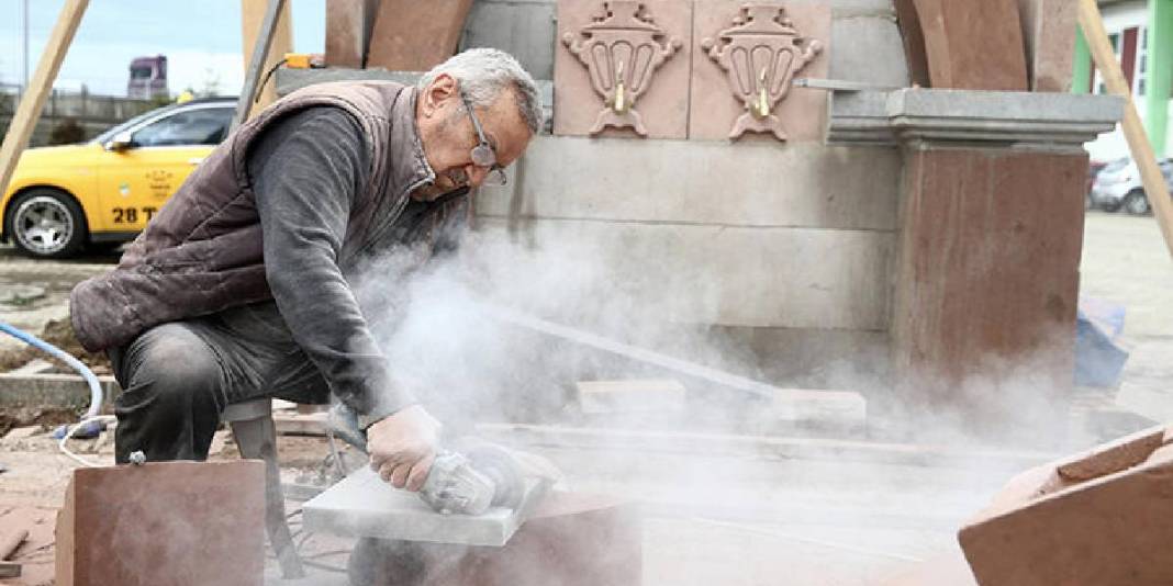 Cami inşaatına yardımla başladı yeni işi oldu! Kendi imkanlarıyla öğrendi: 12 yılda 164 tanesine imzasını attı 1
